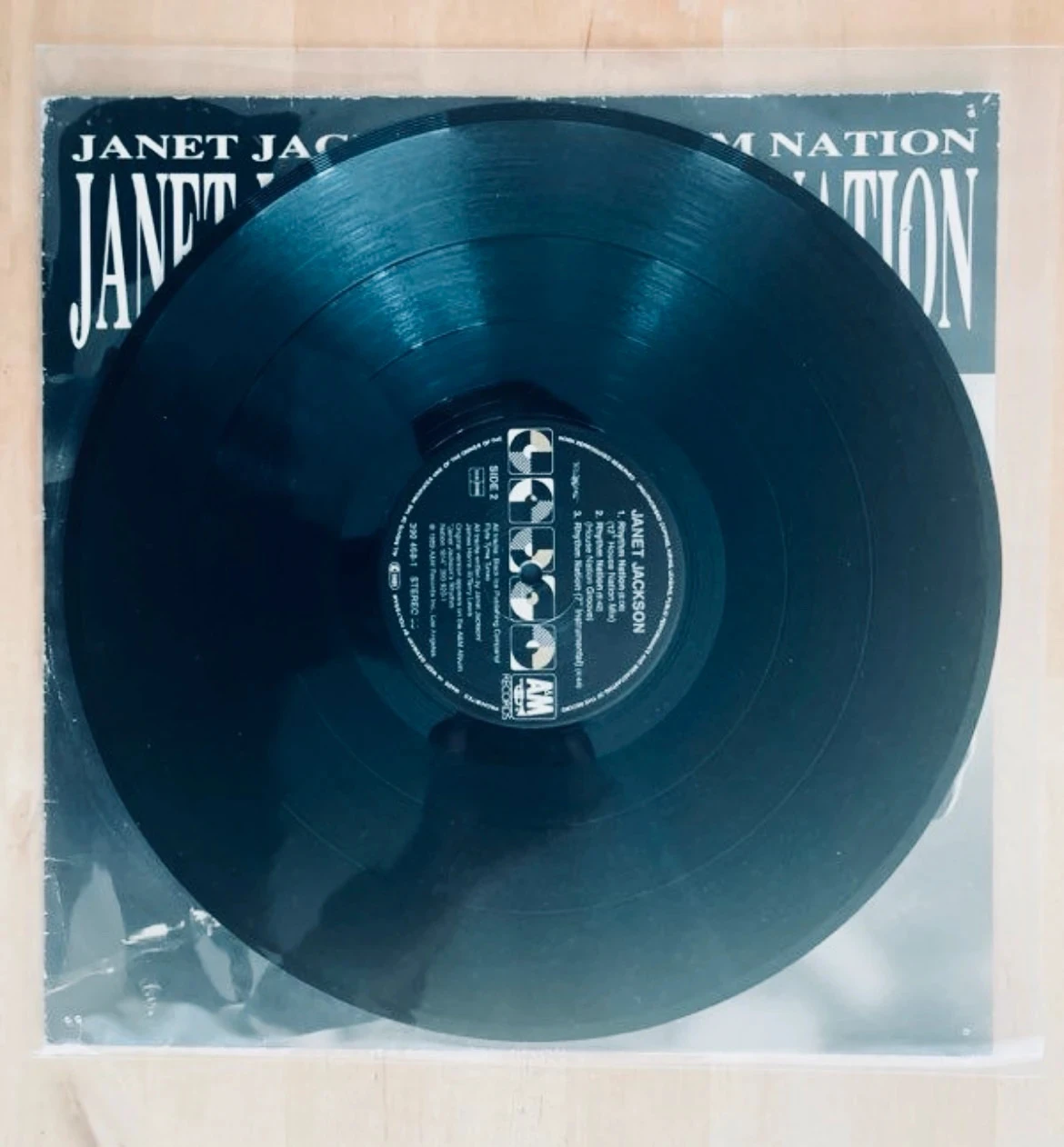 Disco de vinilo maxi 45T de Janet Jackson Rhythm Nation. – photo 3